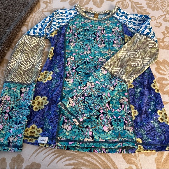 Maaji Geometric Designed Rash Guard - Picture 2 of 10
